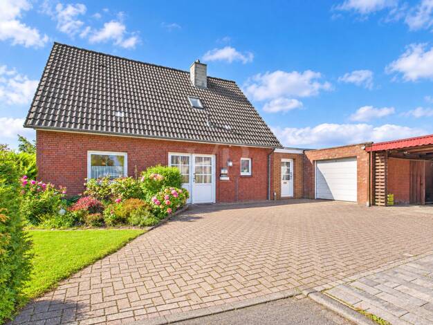Einfamilienhaus zum Kauf 187.000 € 5 Zimmer 126,1 m² 876 m² Grundstück Suurhusen Hinte 26759