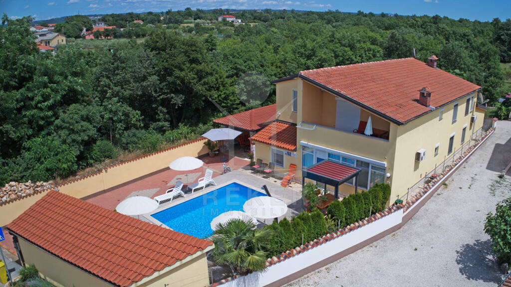 Villa zum Kauf 700.000 € 298 m² 514 m² Grundstück Porec 34340