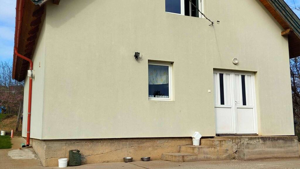 Einfamilienhaus zum Kauf 285.000 € 2 Zimmer 125 m² 5.061 m² Grundstück frei ab sofort Balatonalmádi 8220