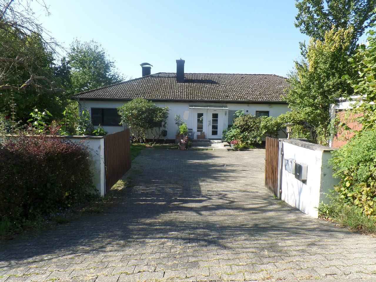 Einfamilienhaus zum Kauf 590.000 € 10 Zimmer 292 m²<br/>Wohnfläche 1.553 m²<br/>Grundstück Brombach Schmitten 61389