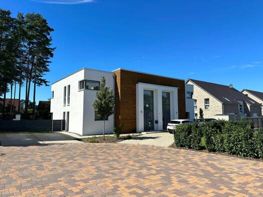 Doppelhaushälfte zur Miete 1.350 € 6 Zimmer 164 m² 375 m² Grundstück frei ab 01.12.2026 Wiesenweg 42 Ovelgönne Hambühren 29313
