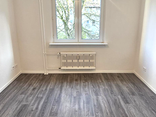 Wohnung zur Miete 349 € 2 Zimmer 44 m² 1. Geschoss Bronkhorststraße 131 Mittelmeiderich Duisburg 47137