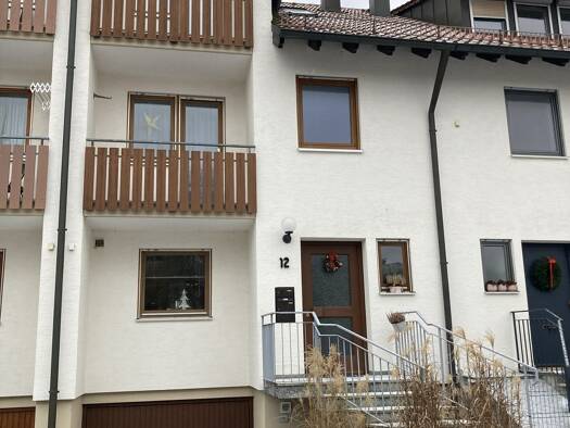 Reihenhaus zur Miete 1.650 € 5,5 Zimmer 139 m² 172 m² Grundstück frei ab 01.04.2026 Offenhausen Neu-Ulm 89231