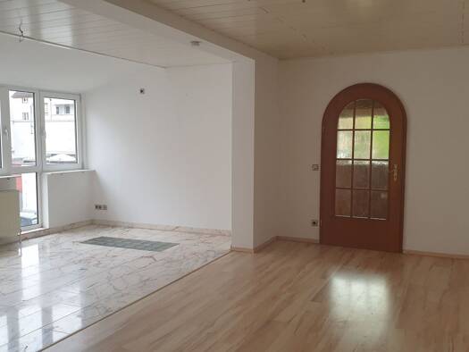 Wohnung zur Miete 570 € 2,5 Zimmer 90 m² Geschoss 1/3 frei ab 01.01.2027 Dillingen Dillingen/Saar 66763