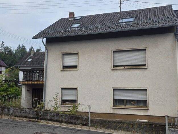 Einfamilienhaus zum Kauf 99.000 € 7 Zimmer 151 m² 894 m² Grundstück Britten Losheim am See / Britten 66679