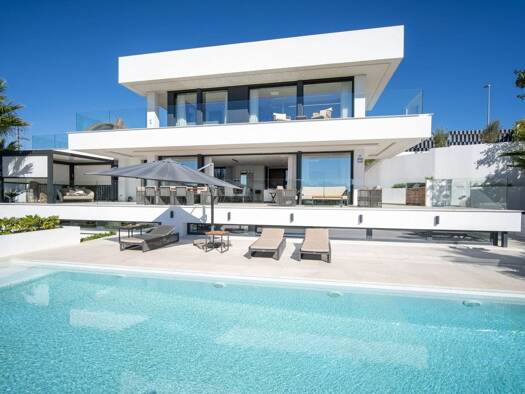 Haus zum Kauf 3.250.000 € 380 m² 839 m² Grundstück Marbella 29600