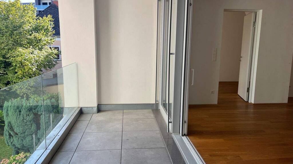 Studio zur Miete 15,64 € 3 Zimmer 103,6 m² 1. Geschoss Linz 4020