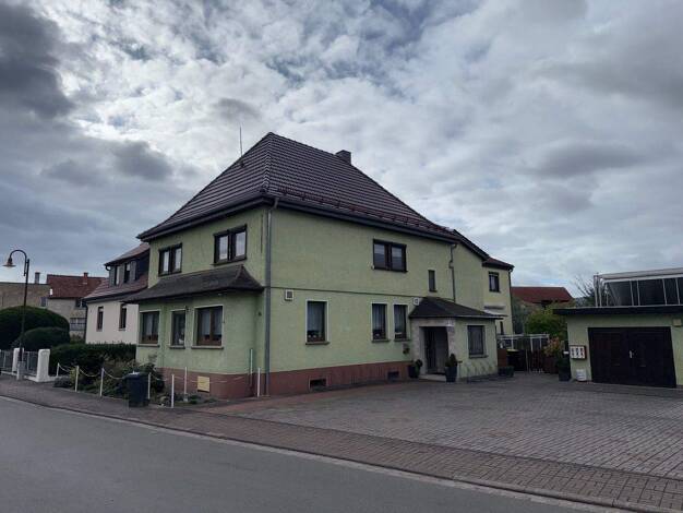 Haus zum Kauf 299.000 € 296 m² 1.456 m² Grundstück Nürnberger Straße 14 Breitungen/Werra 98597