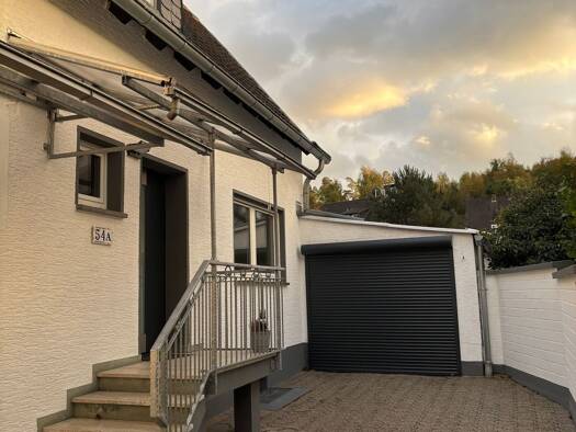 Doppelhaushälfte zur Miete 1.390 € 3 Zimmer 93 m² 450 m² Grundstück frei ab sofort Lohmar 53797