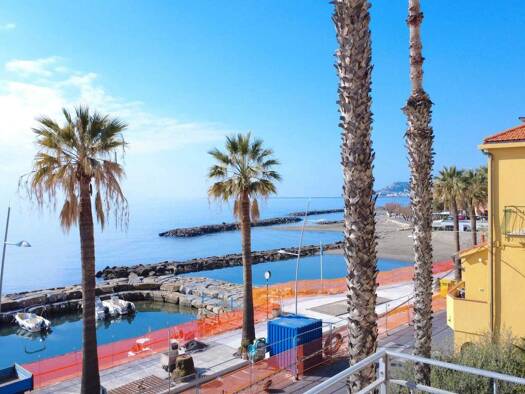 Stadthaus zum Kauf 690.000 € 4 Zimmer 138 m² 100 m² Grundstück Meerblick Riva Ligure 18015