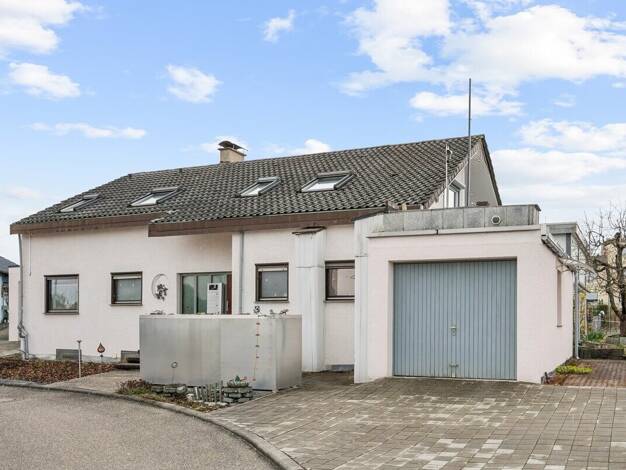 Einfamilienhaus zum Kauf provisionsfrei 685.000 € 8 Zimmer 194 m² 528 m² Grundstück Sersheim 74372