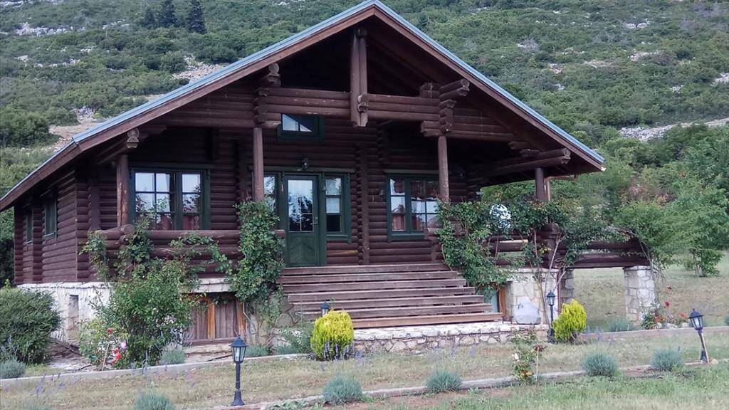 Einfamilienhaus zum Kauf 450.000 € 7 Zimmer 250 m² 7.200 m² Grundstück Arachova