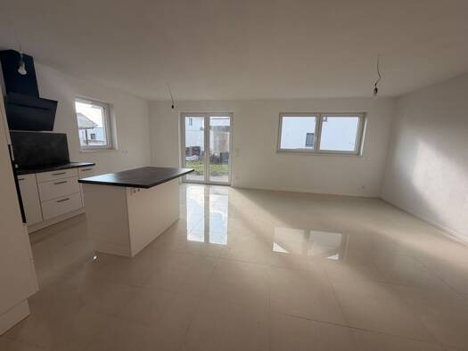 Doppelhaushälfte zur Miete 1.100 € 1 Zimmer 90 m² 350 m² Grundstück frei ab sofort Hengstfeld Wallhausen 74599