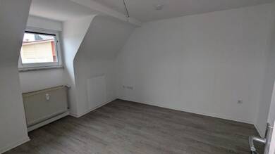 Wohnung zur Miete 405 € 2 Zimmer 36,9 m² Dachgeschoss frei ab 10.08.2025 Friedenstraße 7 Südstadt Villingen-Schwenningen 78050
