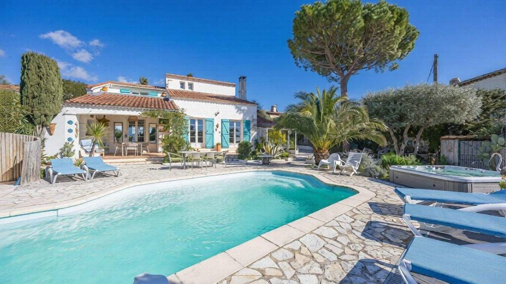 Einfamilienhaus zum Kauf 1.160.000 € 155,1 m² 1.033 m² Grundstück Centre Ville SANARY SUR MER 83110