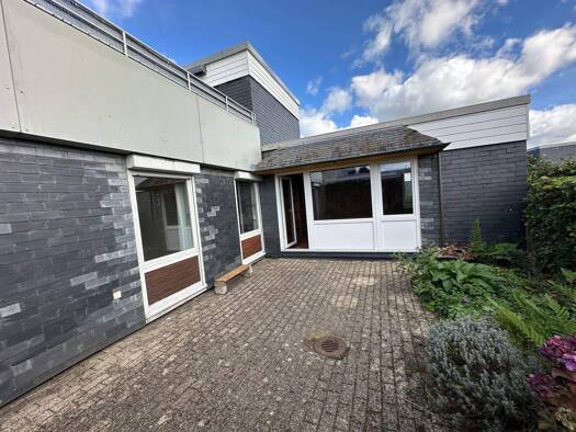 Bungalow zum Kauf 298.000 € 5 Zimmer 100 m² 180 m² Grundstück frei ab sofort Lennep Remscheid 42897