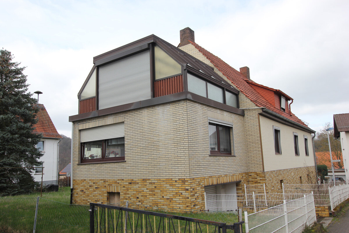 Mehrfamilienhaus zum Kauf 219.000 € 6 Zimmer 180 m²<br/>Wohnfläche 586 m²<br/>Grundstück Denn-/Dittershausen Fuldabrück 34277