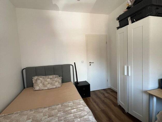 WG-Zimmer zur Miete auf Zeit 525 € 14,3 m² 1. Geschoss frei ab 01.10.2026 Hummelsteiner Weg 80 Lichtenhof Weiterer Innenstadtgürtel Süd 90459