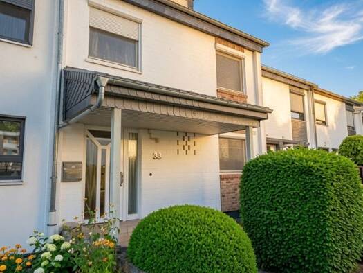 Reihenmittelhaus zur Miete 1.600 € 5 Zimmer 160 m² 250 m² Grundstück Veltenhof Veltenhof - Rühme 38112