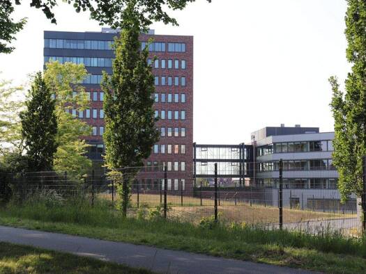 Bürogebäude zur Miete provisionsfrei 3.926 € 9 Zimmer 362,5 m² Bürofläche Osterrönfeld 24783