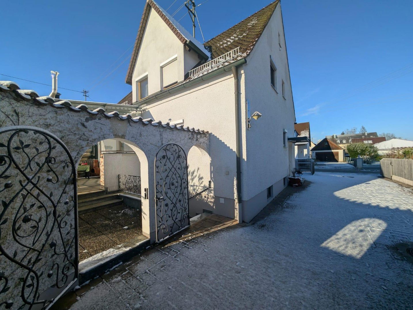 Einfamilienhaus zum Kauf provisionsfrei 640.000 € 7,5 Zimmer 114 m²<br/>Wohnfläche 460 m²<br/>Grundstück Bobingen Bobingen 86399