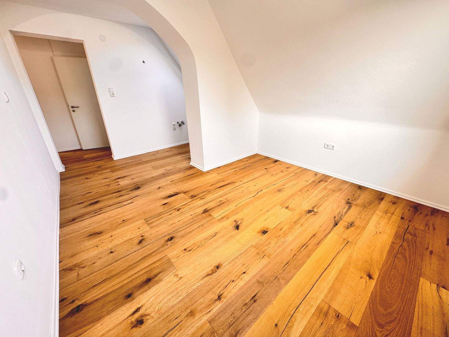 Immobilie in Burgthann - Renovierte 4 Zimmer Wohnung in Burgthann - Ohne Provision - Bild 0