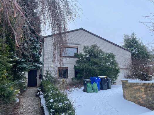 Einfamilienhaus zur Miete 1.390 € 6,5 Zimmer 140 m² 1.200 m² Grundstück frei ab sofort Seesen 38723