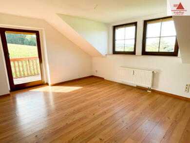 Wohnung zur Miete 429 € 3 Zimmer 69 m² Dachgeschoss frei ab 01.09.2025 Freiberger Str. 8 Thermalbad Wiesenbad Thermalbad Wiesenbad 09488