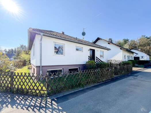 Einfamilienhaus zum Kauf provisionsfrei 415.000 € 6 Zimmer 123 m² 619 m² Grundstück Lämmerspiel Mühlheim am Main 63165