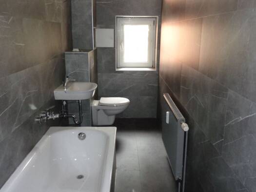 Wohnung zur Miete 630 € 5 Zimmer 90 m² EG frei ab sofort Naumburg Naumburg (Saale) 06618
