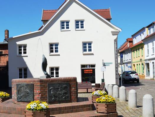 Einzelbüro zur Miete 420 € 2 Zimmer 55 m² Bürofläche Lange Straße 2 Krakow Krakow am See 18292