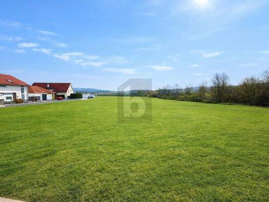 Grundstück zum Kauf 453.600 € 3.024 m² Grundstück Seybothenreuth 95517