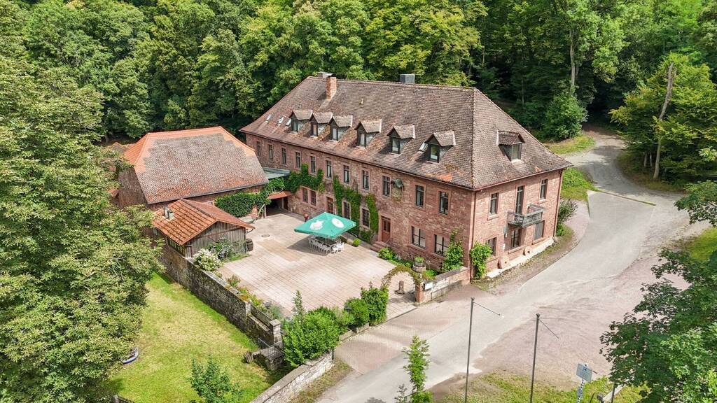 Hotel zum Kauf 1.200.000 € 10.720 m² Grundstück Steinbach Lohr am Main 97816