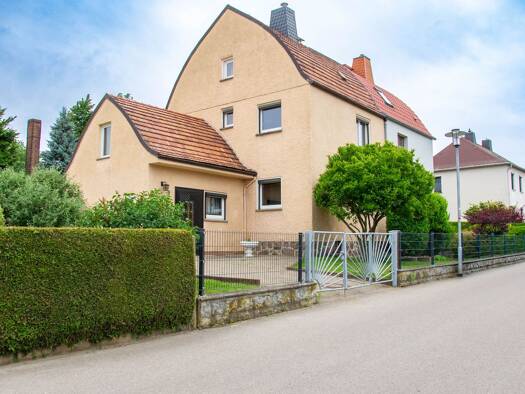 Doppelhaushälfte zum Kauf 128.000 € 120 m² 1.000 m² Grundstück Burgstädt 09217