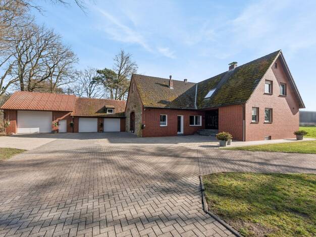 Einfamilienhaus zum Kauf 1.550.000 € 10 Zimmer 300 m² 37.542 m² Grundstück Wallenhorst 49134
