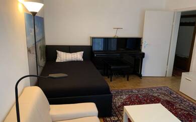WG-Zimmer zur Miete Wohnen auf Zeit 630 € 19 m² frei ab 31.08.2026 Brahmsweg 0 Botnang - Ost Stuttgart Botnang 70195