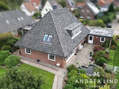 Mehrfamilienhaus zum Kauf 339.000 € 8 Zimmer 200 m² 749 m² Grundstück Altenbruch Cuxhaven 27478