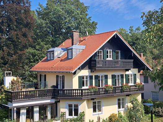 Villa zum Kauf 2.695.000 € 13 Zimmer 377,3 m² 1.180 m² Grundstück Gauting Gauting 82131