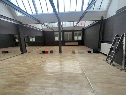 Lagerhalle zur Miete 1.299 € 110 m² Lagerfläche teilbar ab 110 m² Stadtmitte Esslingen 73728