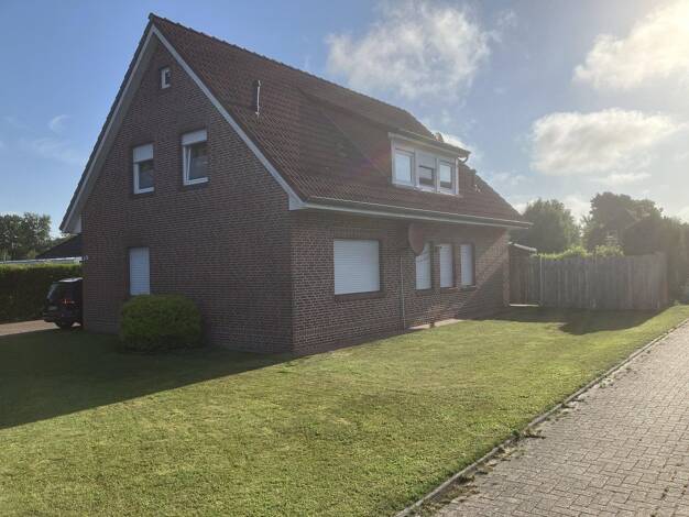 Mehrfamilienhaus zum Kauf provisionsfrei 279.000 € 6 Zimmer 140 m² 571 m² Grundstück Hoffmannstraße 39 Ostrhauderfehn 26842