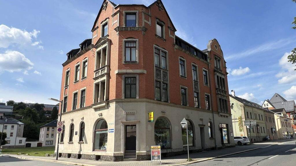 Mehrfamilienhaus zum Kauf 420.000 € 10 Zimmer 318,5 m² 540 m² Grundstück Klingenthal 08248