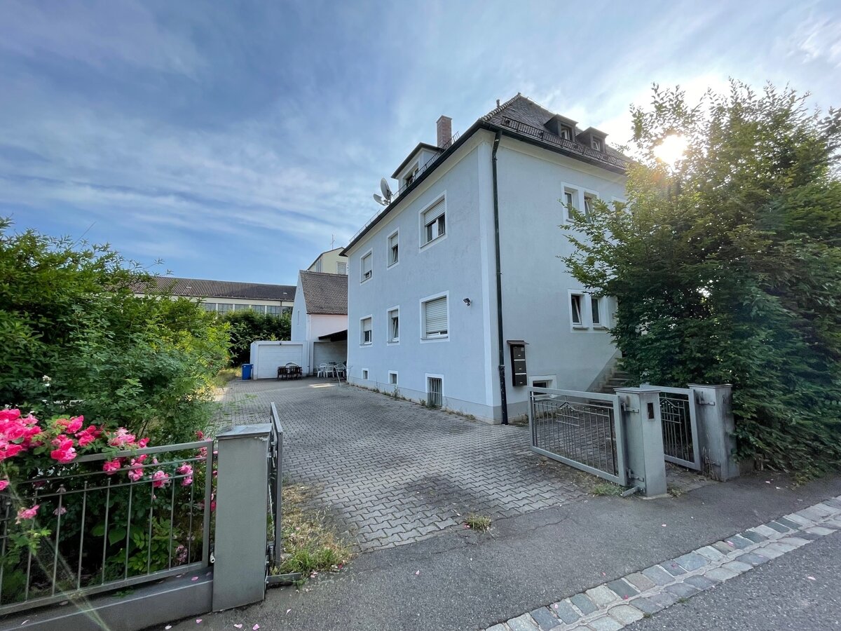 Mehrfamilienhaus zum Kauf 469.000 € 8 Zimmer 214 m²<br/>Wohnfläche 423 m²<br/>Grundstück Fichtenbühl Weiden 92637