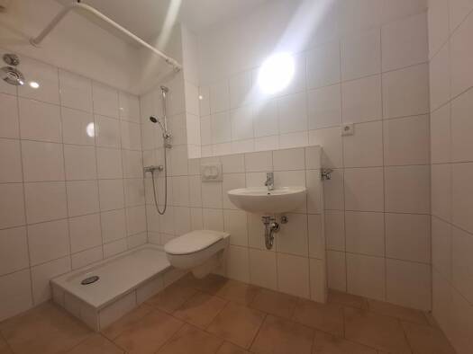 Wohnung zur Miete 401 € 1 Zimmer 39,6 m² 8. Geschoss frei ab 01.10.2026 Treuenbrietzener Straße 1 Märkisches Viertel Berlin 13439