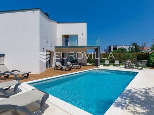 Einfamilienhaus zum Kauf 1.200.000 € 4 Zimmer 400 m² Banjole Medulin 52203