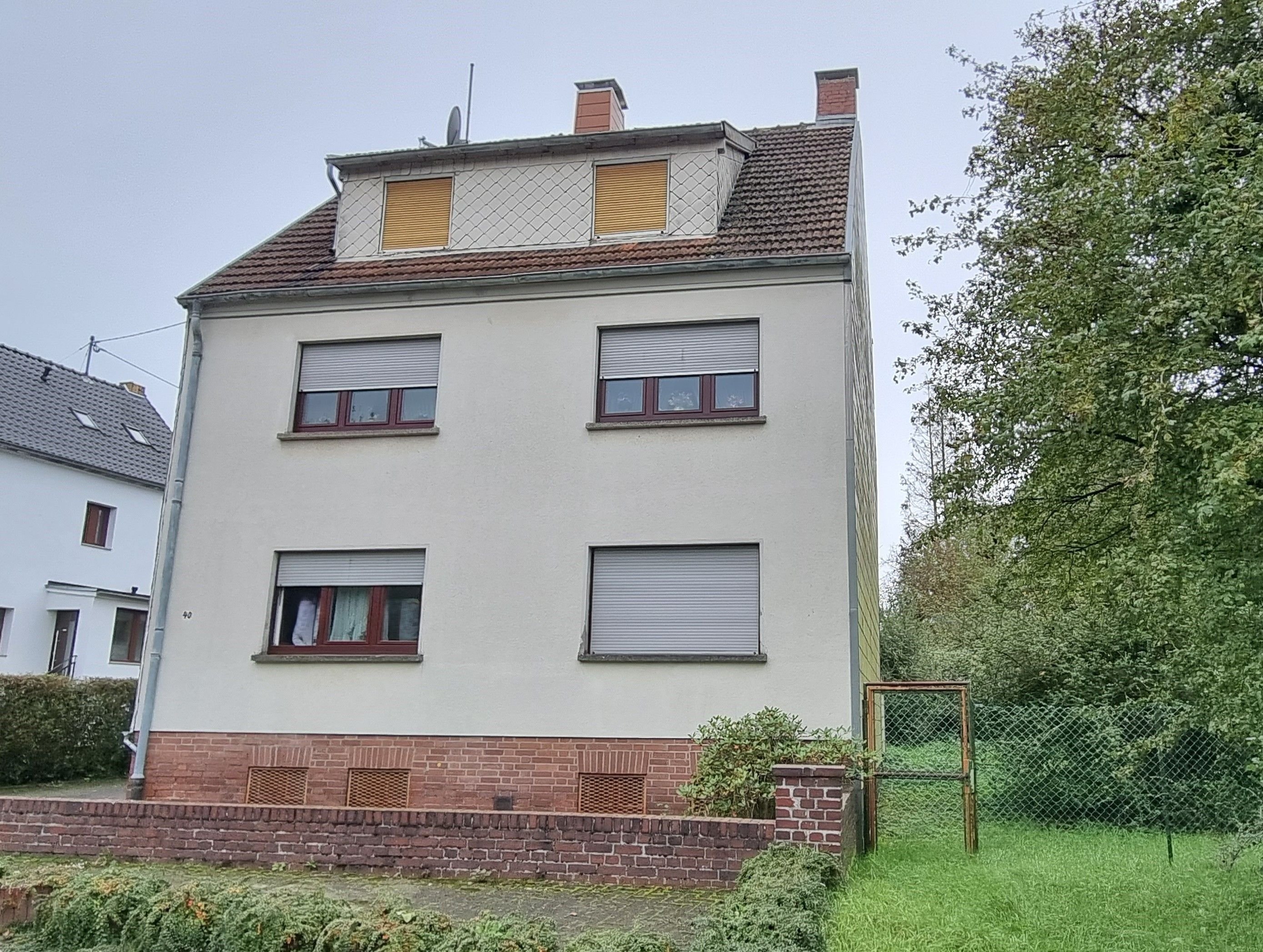 Mehrfamilienhaus zum Kauf 215.000 € 7 Zimmer 193 m²<br/>Wohnfläche 1.048 m²<br/>Grundstück Dudweiler - Süd Saarbrücken-Dudweiler 66125