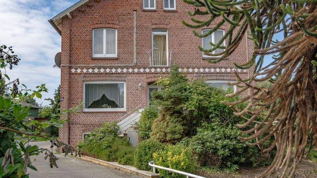 Mehrfamilienhaus zum Kauf 1.650.000 € 9 Zimmer 351 m² 10.913 m² Grundstück frei ab sofort Grünendeich 21720