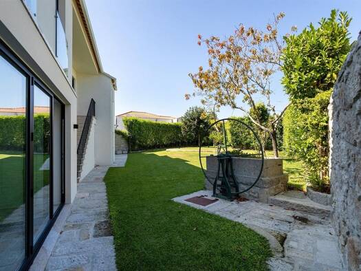 Haus zum Kauf 850.000 € 310 m² 576 m² Grundstück Darque 4935