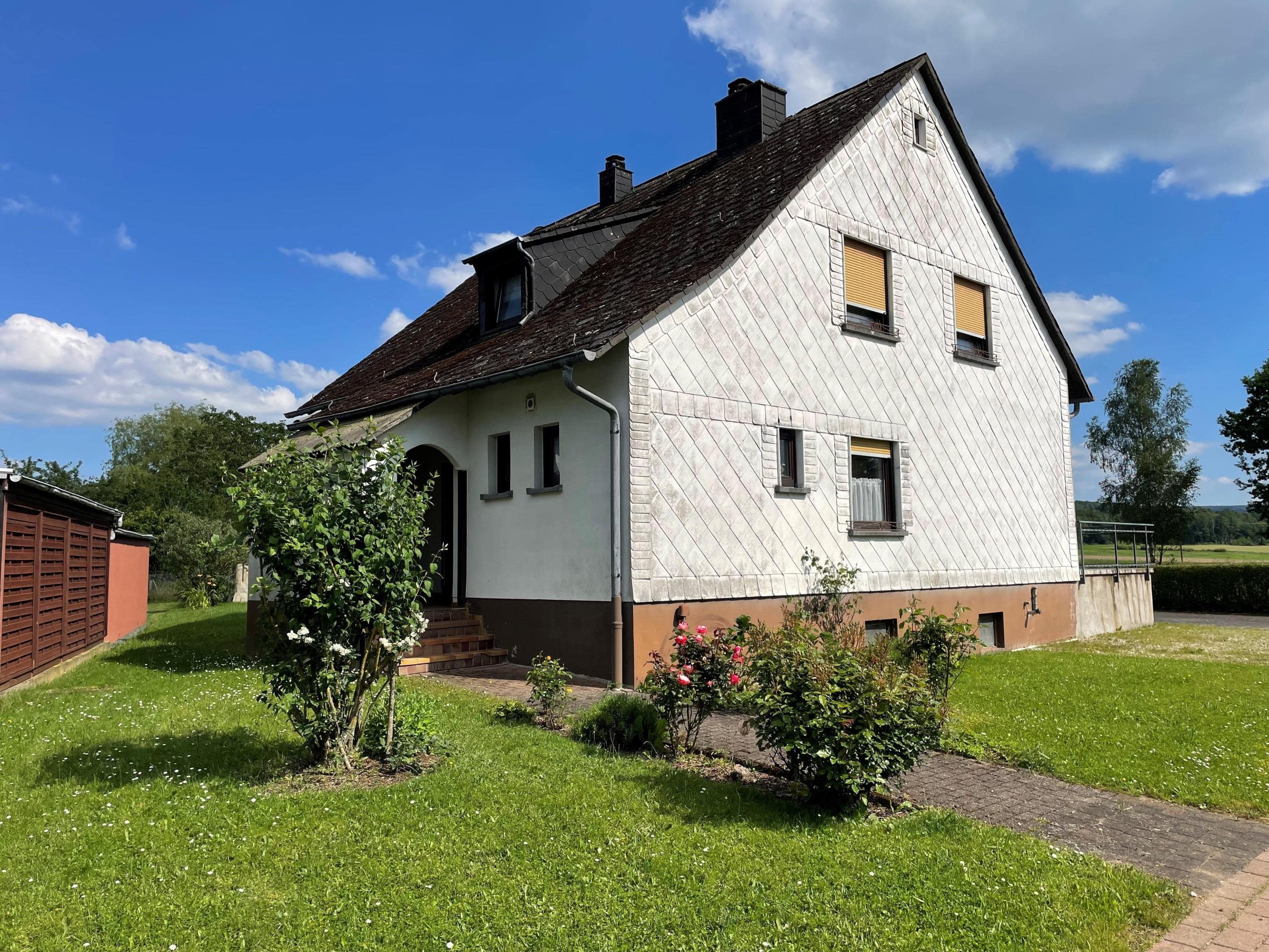 Einfamilienhaus zum Kauf 215.000 € 7 Zimmer 148 m²<br/>Wohnfläche 920 m²<br/>Grundstück Bäsch Thalfang 54424