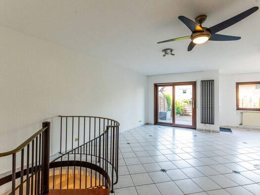 Maisonette zum Kauf 360.000 € 3 Zimmer 70,6 m² Bischofsheim 65474