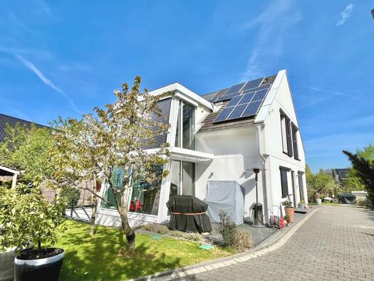 Einfamilienhaus zum Kauf 1.300.000 € 8 Zimmer 275 m² 726 m² Grundstück frei ab sofort Hassel Gelsenkirchen 45896